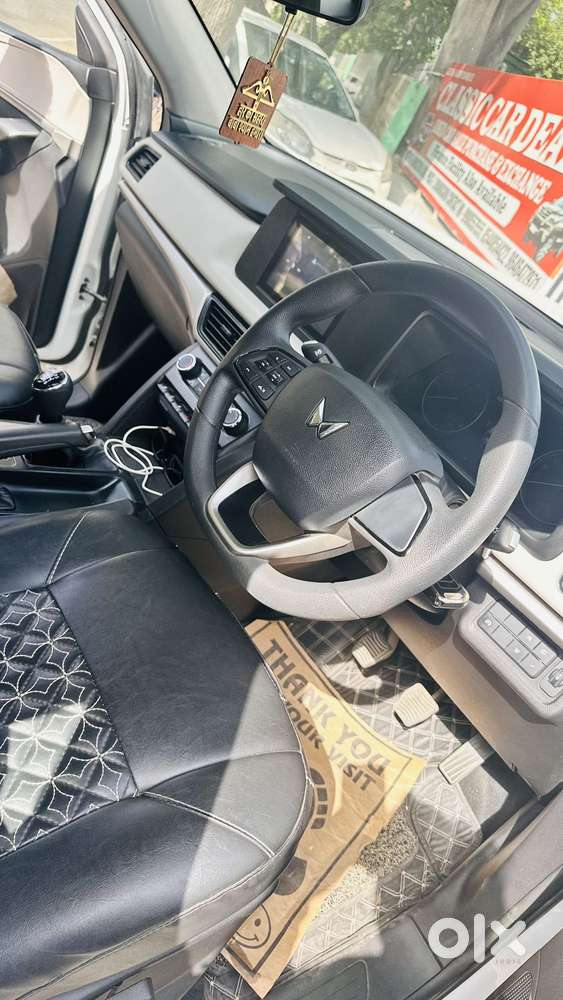Mahindra Xuv700 2.2 Mx Diesel Mt 5 Str, 2023, Diesel