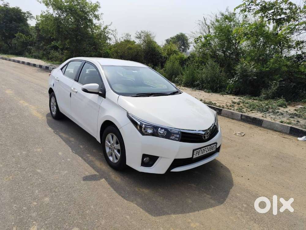 Toyota Corolla Altis 2016