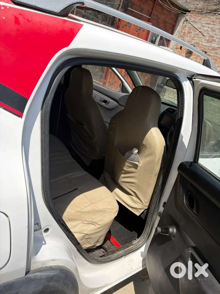 Kwid 1.0 Rxt Special Top Model All Best Condition Tyre Alloy Wheel