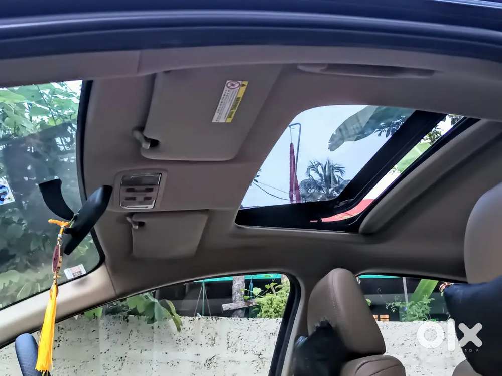 Single Owner Well Maintaned Honda City Automatic With Sunroof