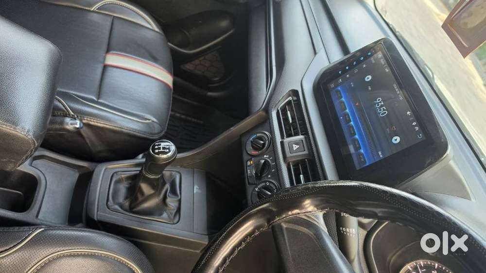 Maruti Suzuki Brezza 1.5 Lxi Cng, 2024, Cng & Hybrids