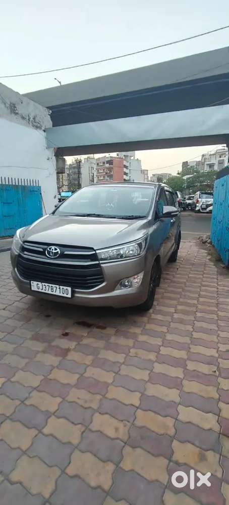 Toyota Innova Crysta 2017