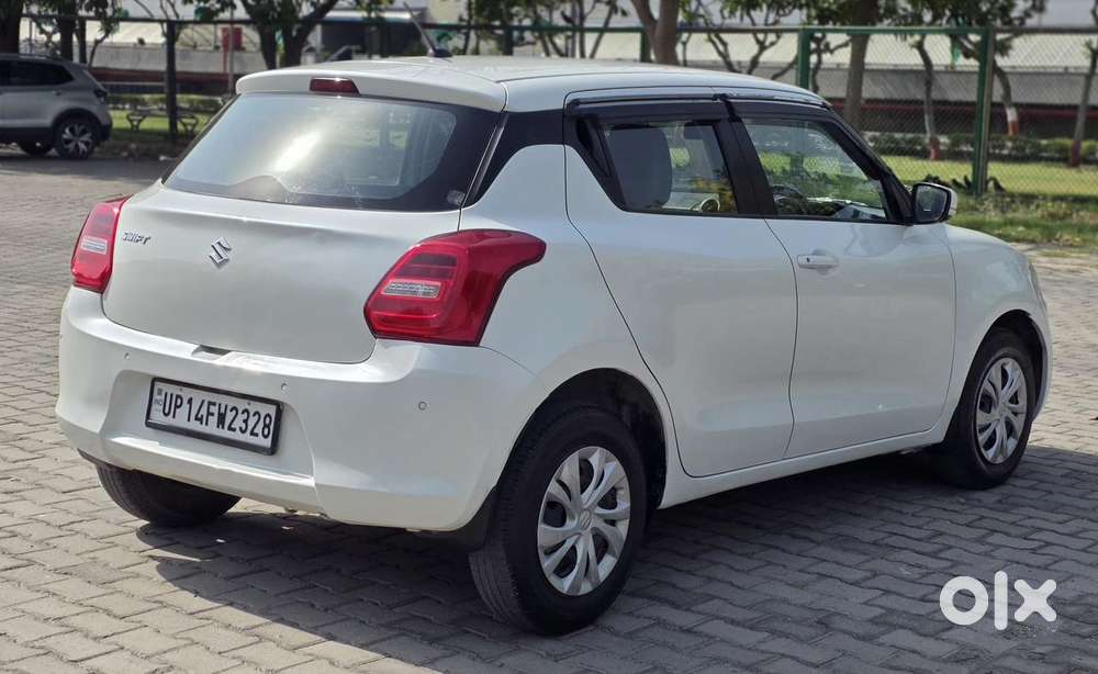 Maruti Suzuki Swift Vxi + Manual, 2023, Petrol