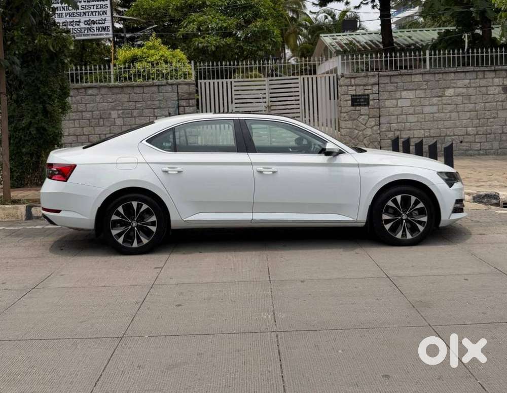 Skoda Superb 2.0 Tsi At L&k, 2021, Petrol