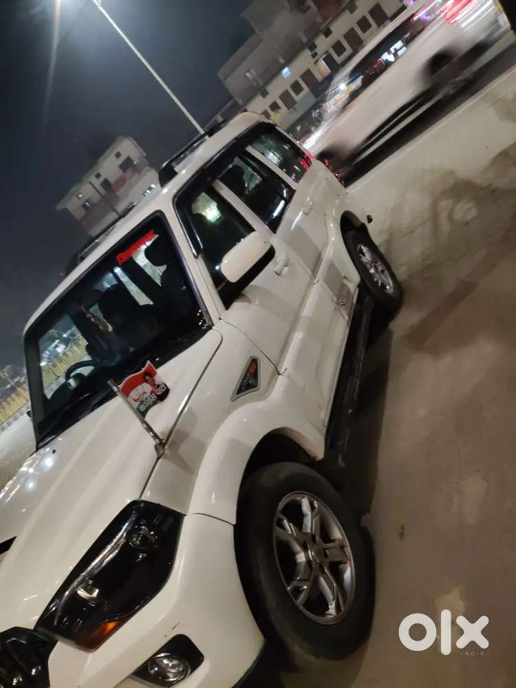 Nai Gadi Kharidne Ke Liye Bech Raha Hun