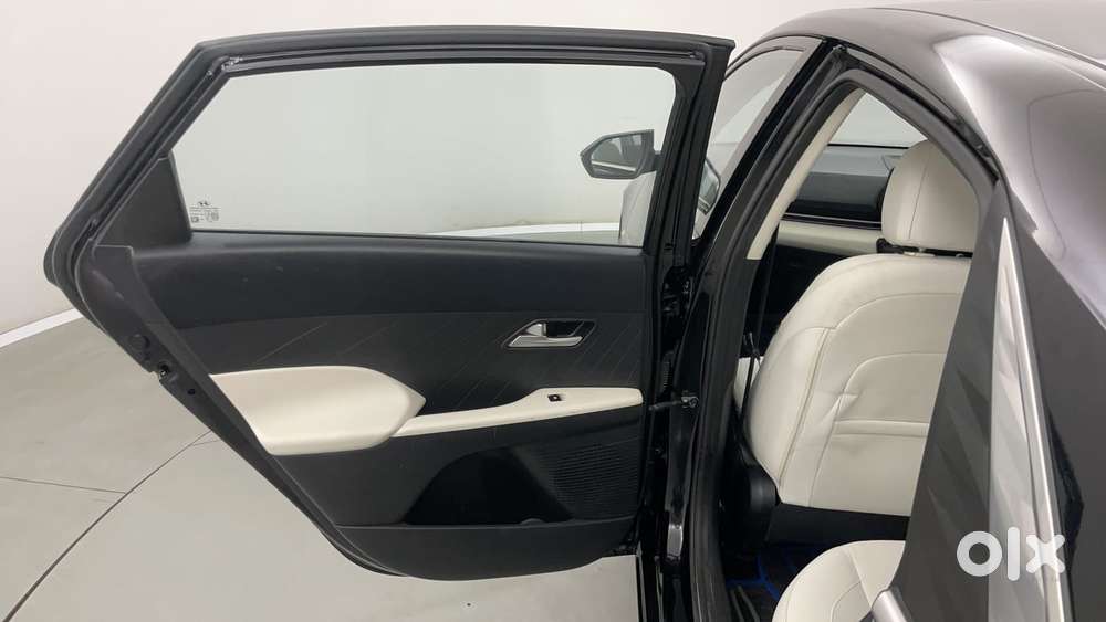 Hyundai Verna 1.5 Sx Petrol Mt, 2023, Petrol