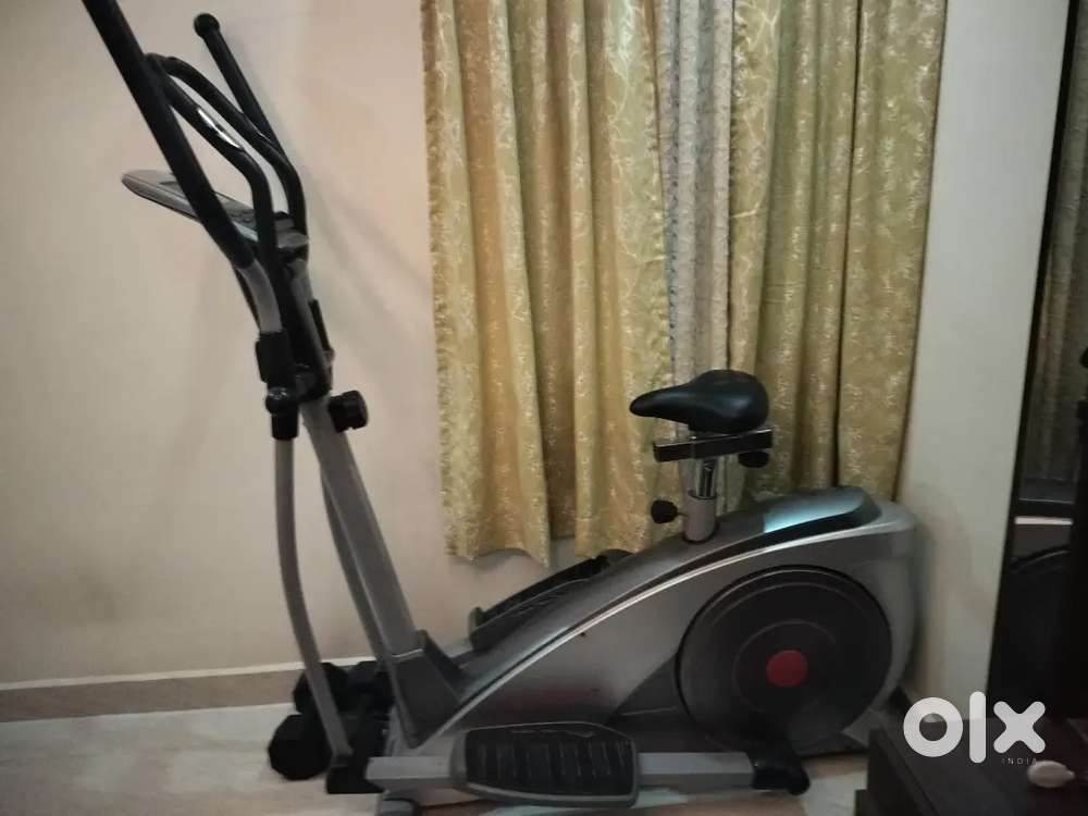 Cross trainer