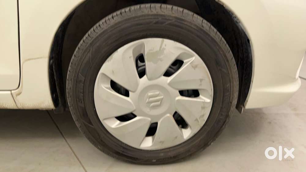 Maruti Suzuki Celerio Zxi Optional Amt, 2017, Petrol