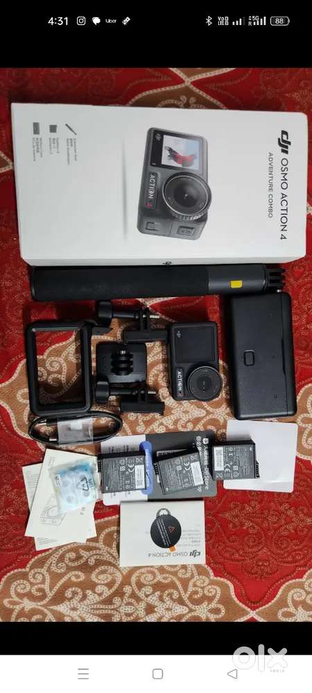 Dji action 4 camera with adventure pack