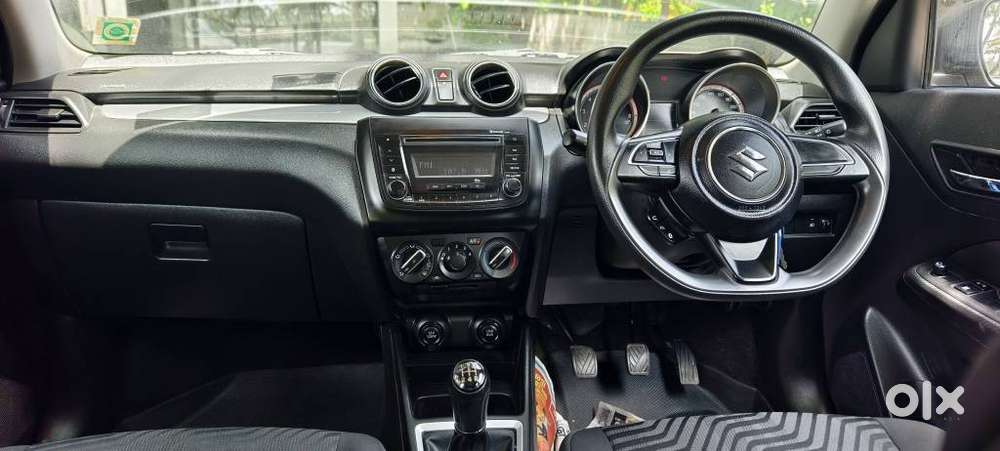 Maruti Suzuki Swift Vxi + Manual, 2021, Petrol