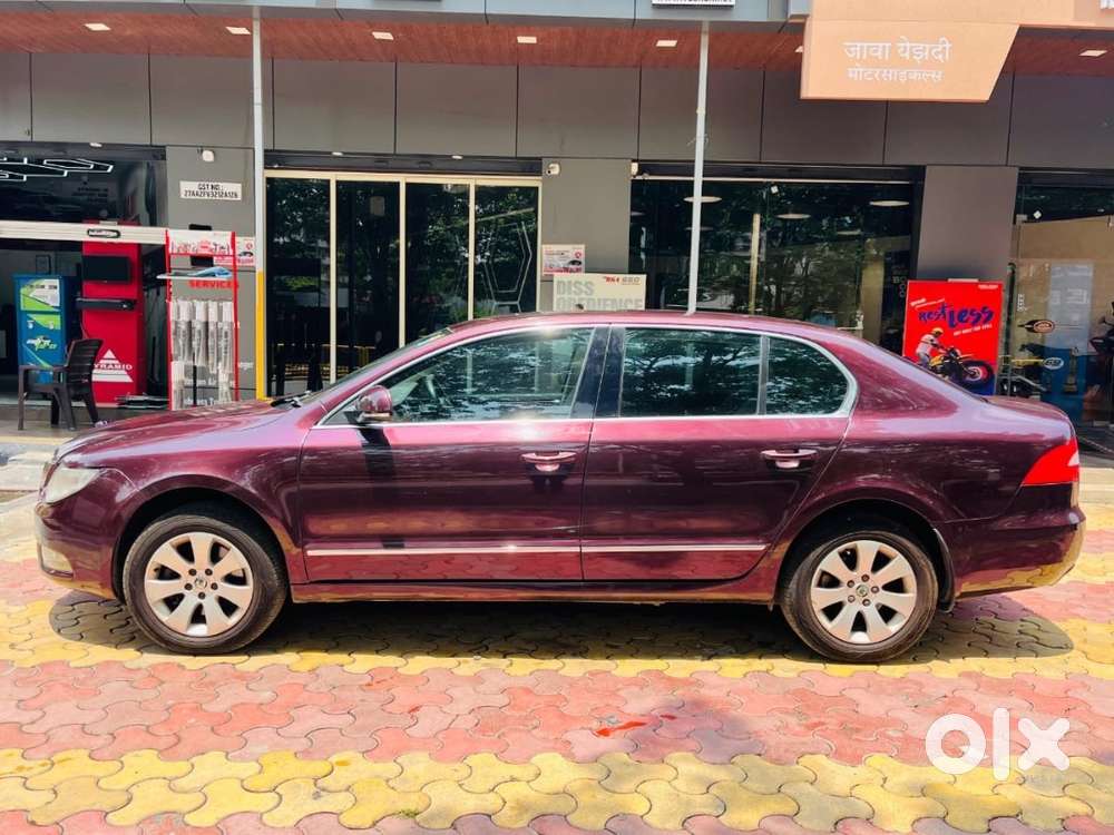 Škoda Superb Petrol Auto