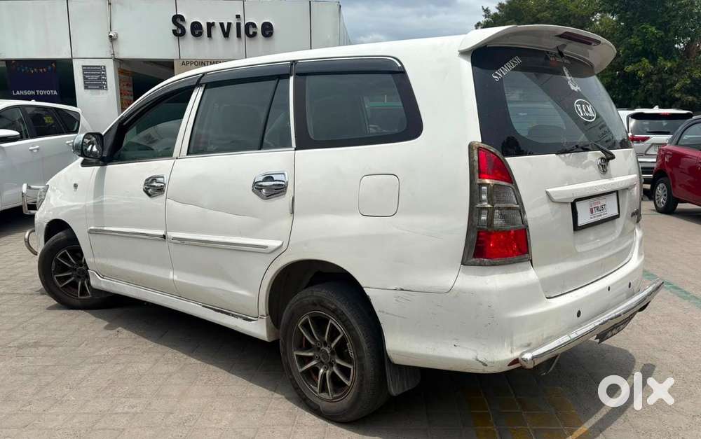 Toyota Innova 2.5 G (diesel) 8 Seater, 2013, Diesel
