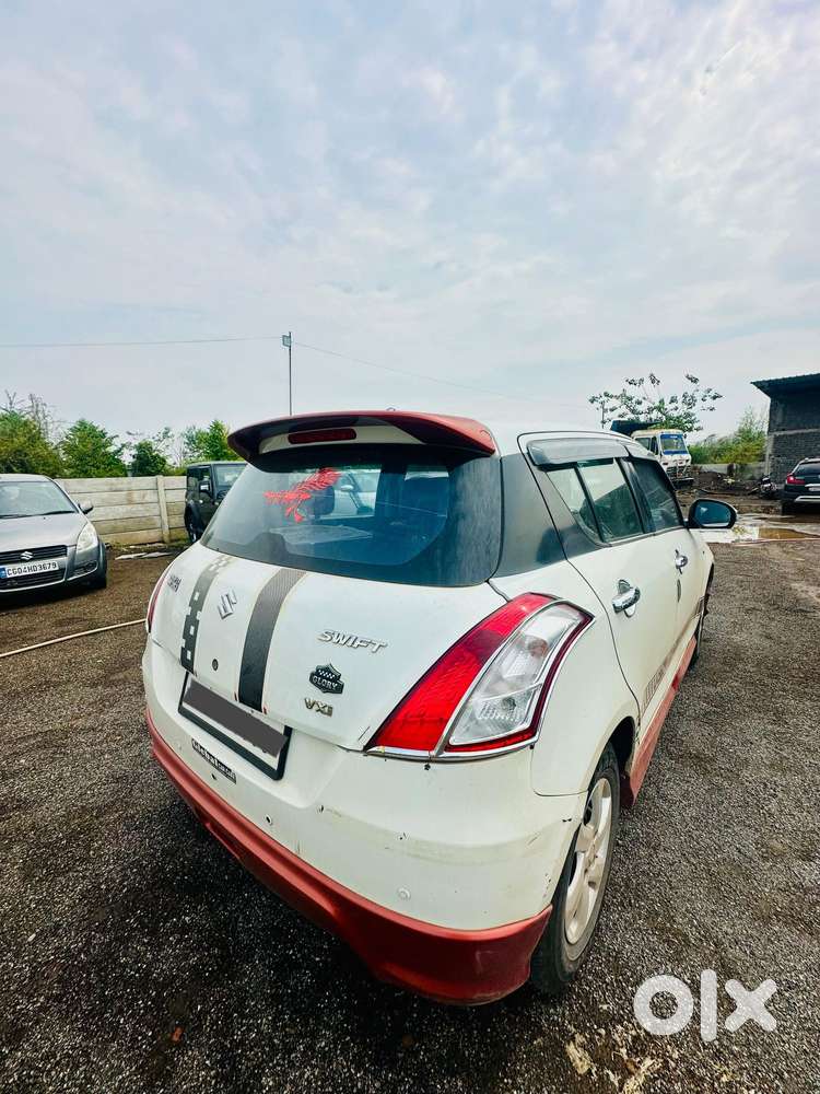 Maruti Suzuki Swift Vxi With Abs, 2016, Petrol