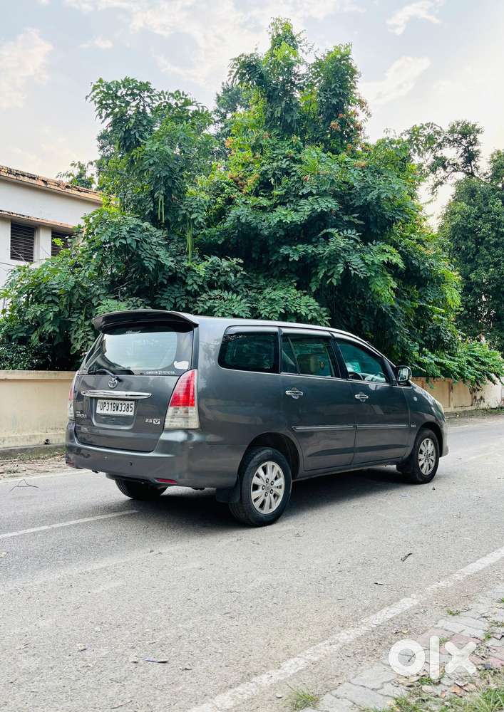 Toyota Innova 2.5 V 7 Str, 2009, Diesel