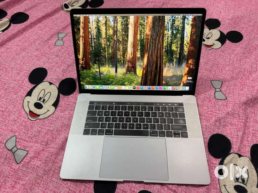 Macbook Pro 19 Model 6yrs Core i7 16gbram 256gbSSD 4gb AMD graphics