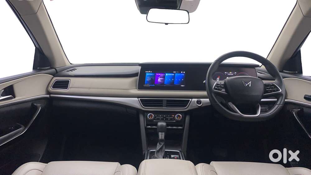 Mahindra Xuv700 2.2 Ax 7 Diesel At Str Awd, 2023, Diesel