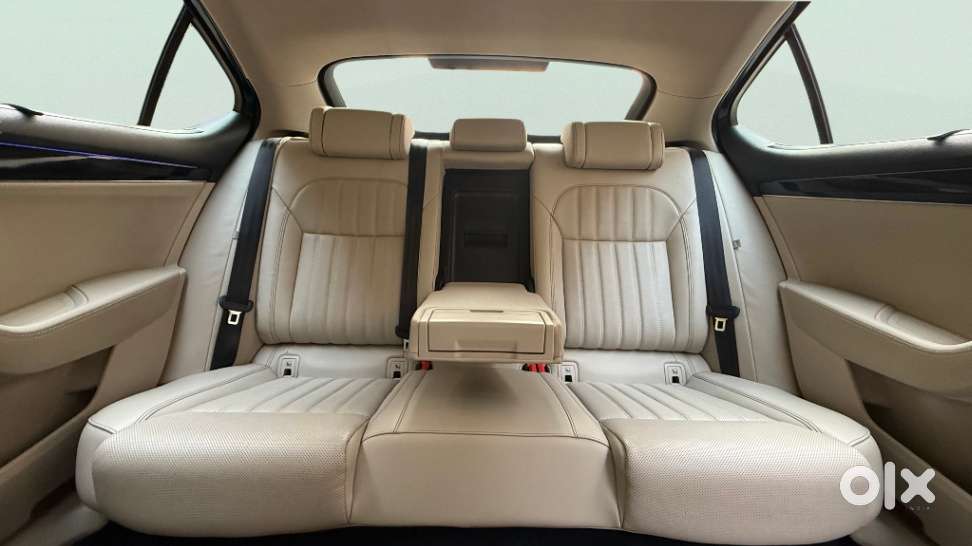 Skoda Superb Laurin And Klement 1.8, 2021, Petrol