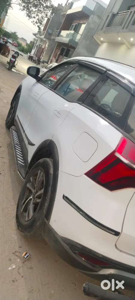 Mahindra Xuv700 2022 Petrol Manual