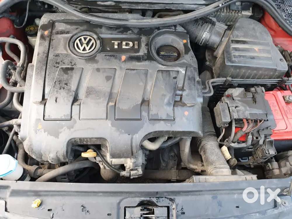 Volkswagen Crosspolo Highline 2014 Diesel Well Maintained