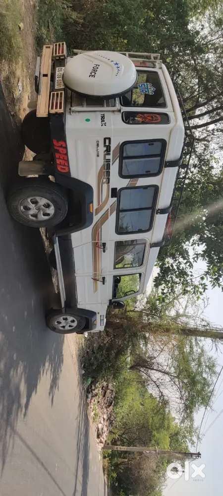 Force Motors Trax Cruiser 2016 Diesel 990000 Km Driven