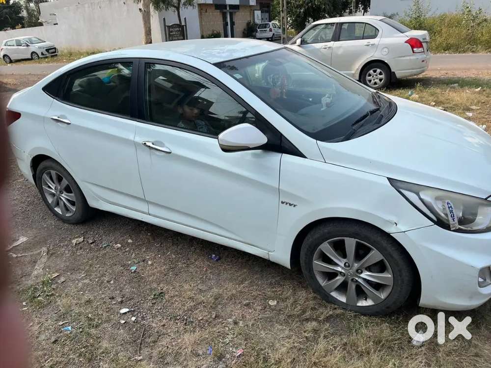 Hyundai Verna Vtvt 2012