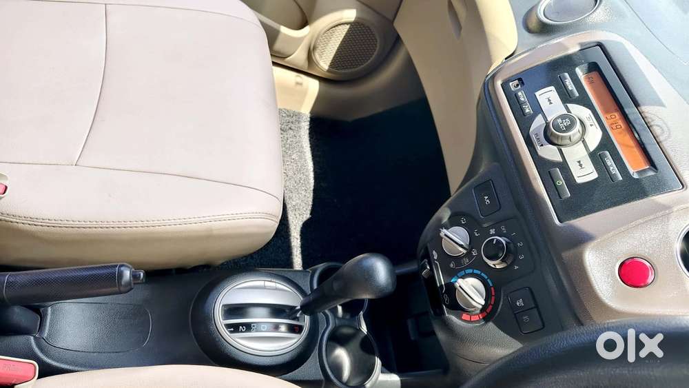 Honda Brio V Automatic, 2013, Petrol