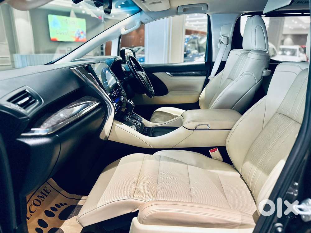 Toyota Vellfire Vip – Executive Lounge, 2021, Petrol