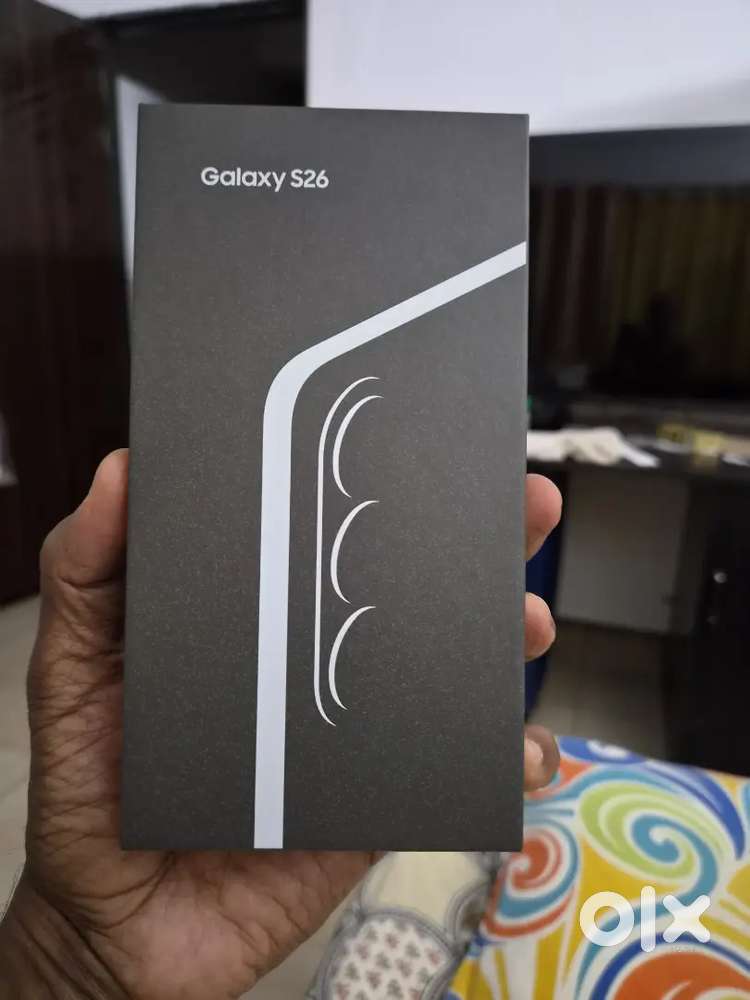 Samsung s26 12/256 black colour 3days old only bill box charger