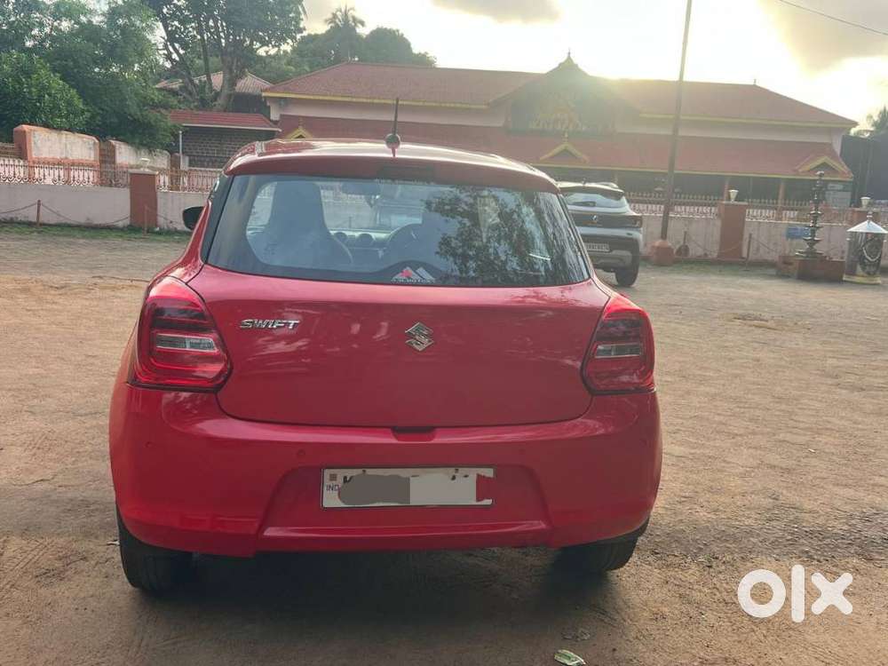 Maruti Suzuki Swift 1.2 Lxi (o), 2022, Petrol