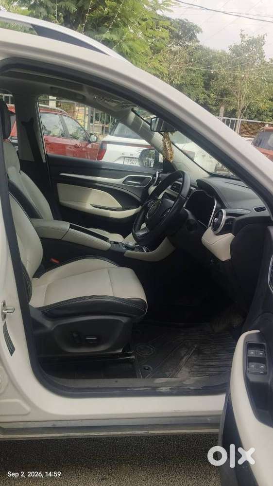 Mg Zs Ev Exclusive Iconic Ivory, 2023, Electric