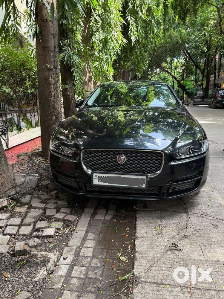 Jaguar Xe Diesel Portfolio 2017