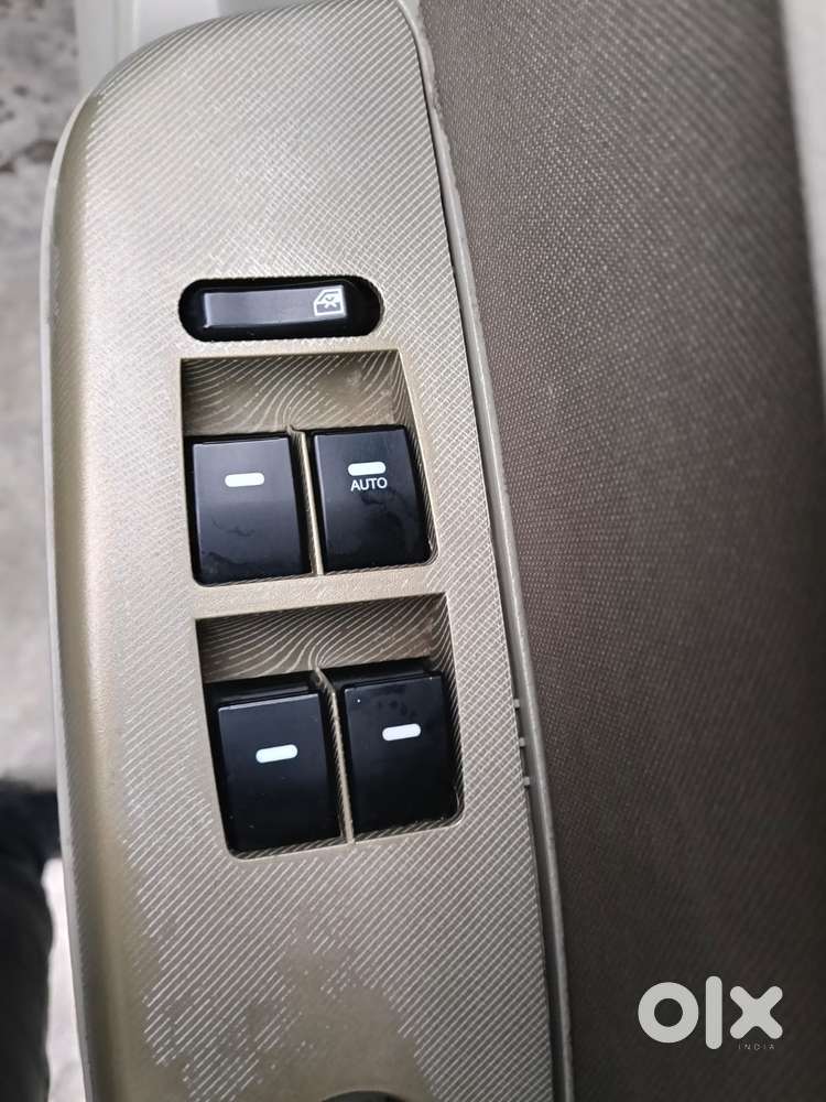 Mahindra Quanto C8, 2013, Diesel