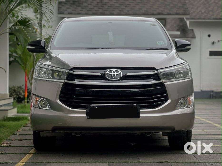 Toyota Innova Crysta 2.4 G Mt, 2017, Diesel