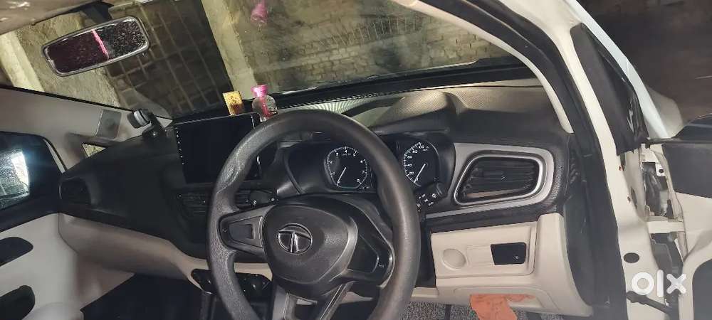 Tata Altroz 1.2 Xe 2023 Manual