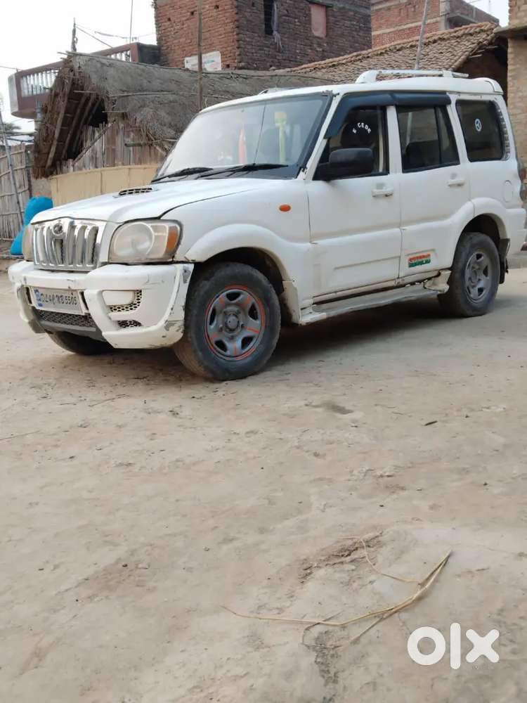Mahindra Scorpio Classic 2011 Diesel 125785 Km Driven