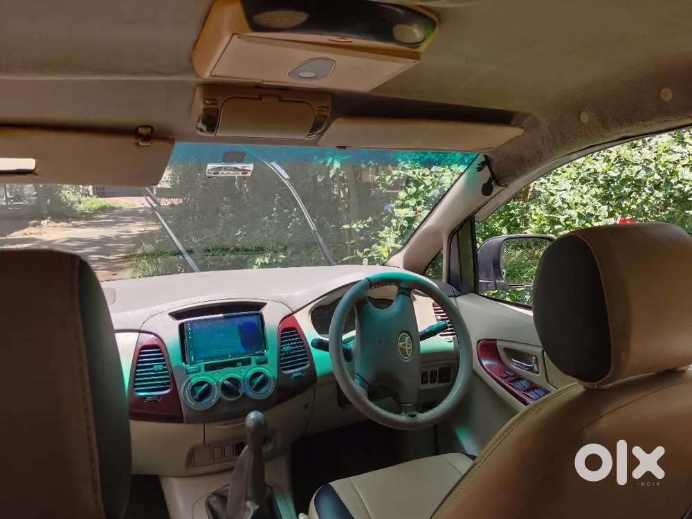 Toyota Innova V 2005