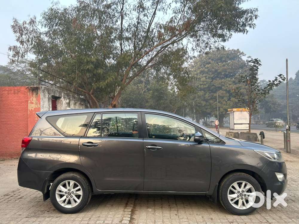 Toyota Innova Crysta 2.4 G Mt 7 Str, 2019, Diesel