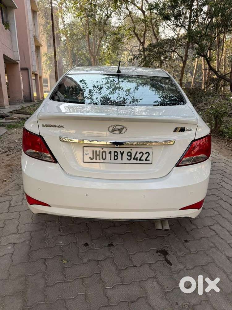 Hyundai Verna 2016 Petrol Well Maintained