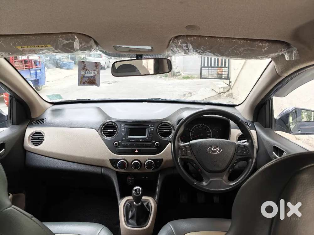 2014 Hyundai Grand I10 Asta (o)  28,000 Km Driven Family Maintained