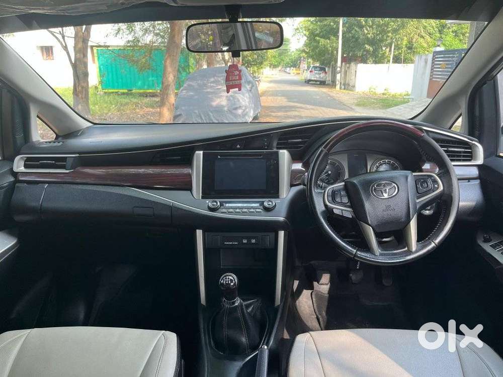 Toyota Innova Crysta 2.4 V, 2017, Diesel