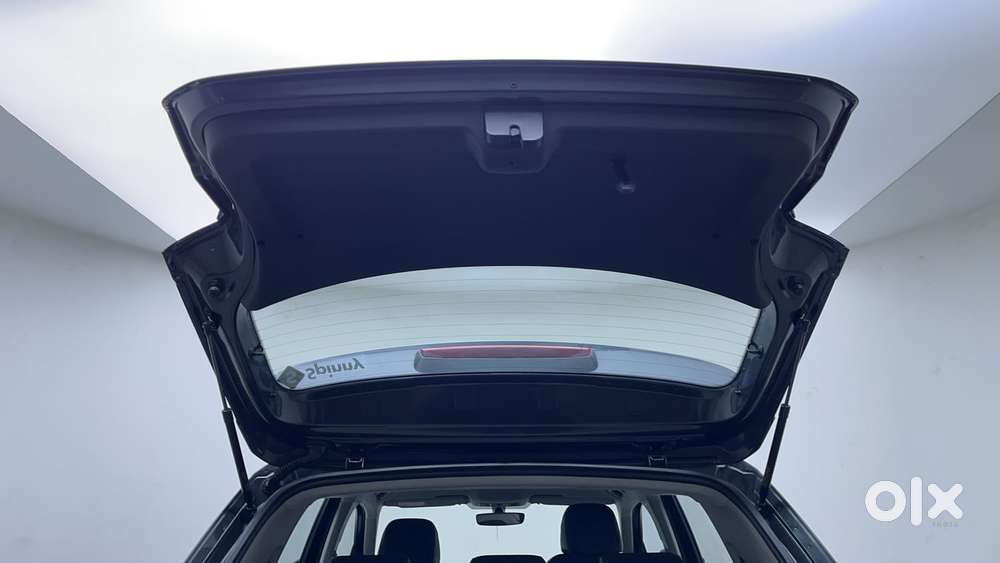 Volkswagen Taigun Topline 1.0 Tsi At (electric Seats), 2023, Petrol