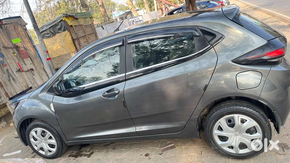 2022 Tata Altroz Xt Petrol  Single Owner  Excellent Condition