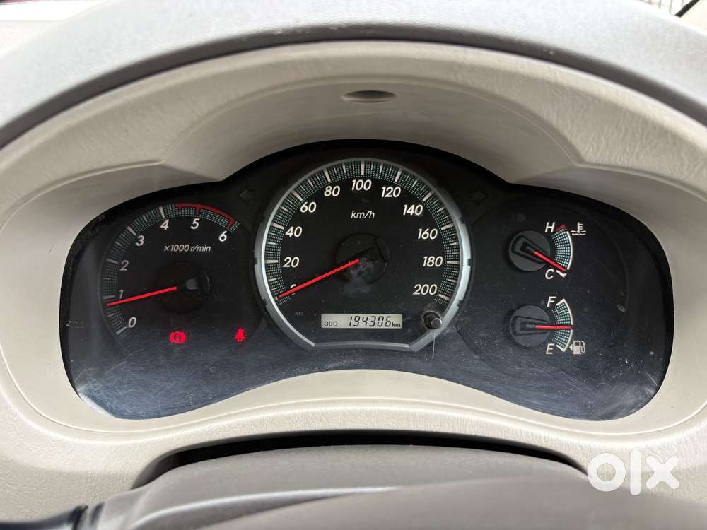 Toyota Innova 2.5 Zx 7 Str Bs-iv, 2014, Diesel