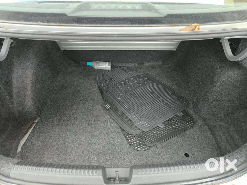 Volkswagen Vento 1.2 Tsi Highline Plus At, 2016, Petrol