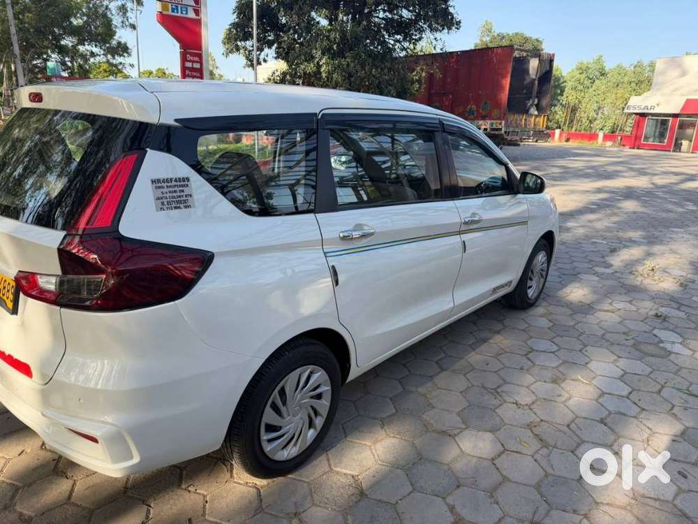 Maruti Suzuki Ertiga 2022-2023 Vxi Cng, 2022, Cng & Hybrids