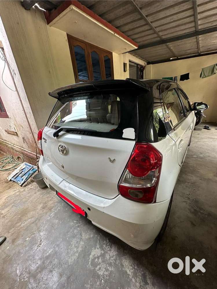 Toyota Etios Liva 2017 Petrol Well Maintained