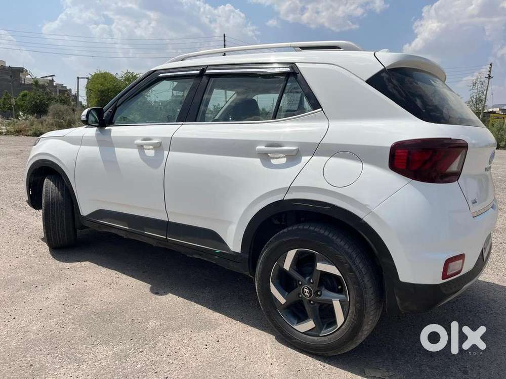 Hyundai Venue 2019 Diesel 90000 Km Driven