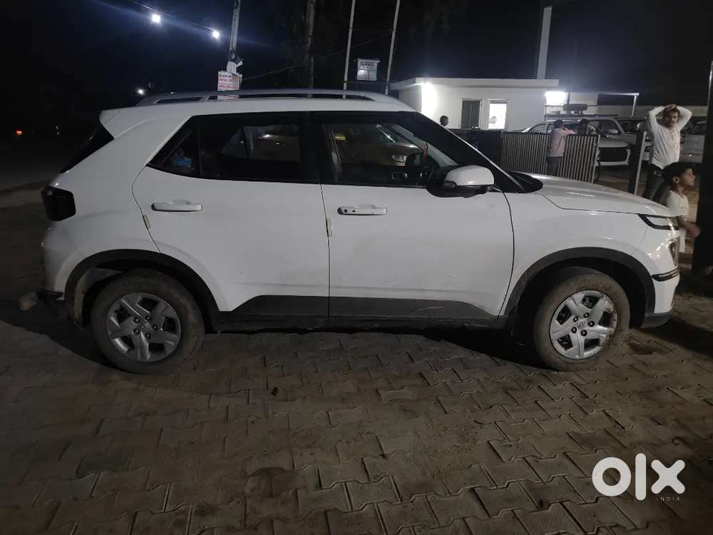 Hyundai Venue 2023 Petrol Manual