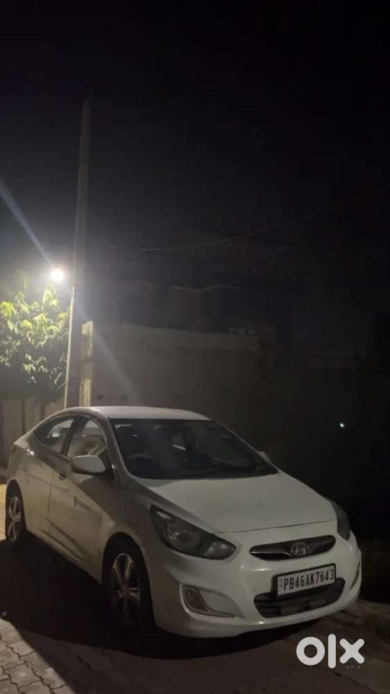 Hyundai Verna 1.6 Crdi Manual 2012