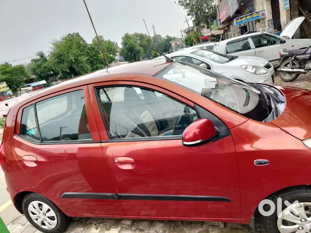 New Car Showroom Pic Koi Kmi Ni H Bilkul Saf Gadi H Engine Gear Seald